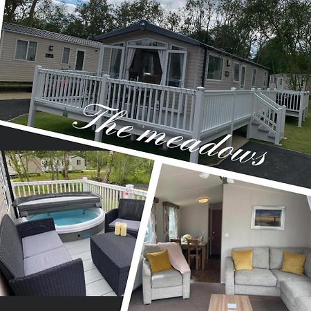 41 The Meadows Luxury Hot Tub Holidays Tattershall Lakes Exterior foto
