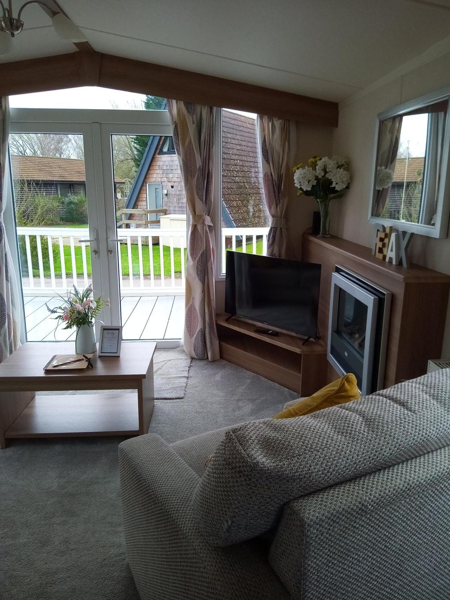41 The Meadows Luxury Hot Tub Holidays Tattershall Lakes Exterior foto